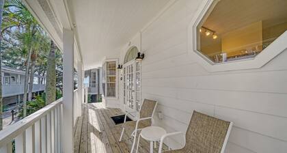 1BR Gulfside Cottage Watch the Sunset from the Sandy Shores