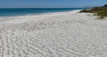 Throwback Charm Meets Beach Bliss 1BR Cottage