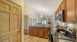 Fridge, microwave, oven, coffee/tea maker - 2BR Cottage Bayside Close to the Pool (Longboat Key)