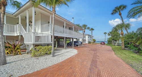 2BR Cottage Bayside Time for Relaxation