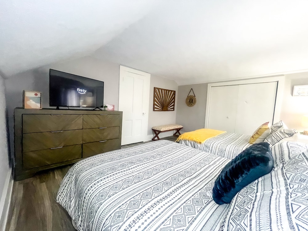 4BR New England Style Home Vermilion Vrbo