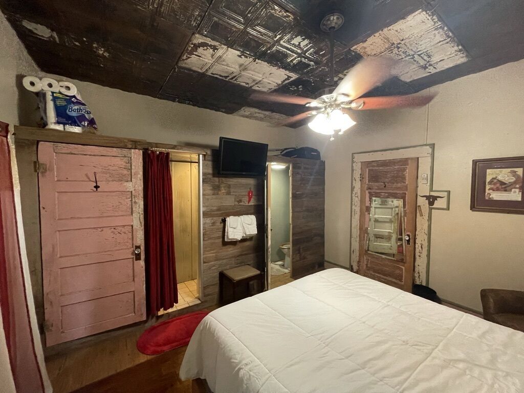 Texperience: Miss Kitty room