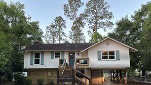 Exterior - Updated home with water access and boat lift. (Fairhope)