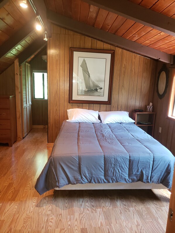 4 bedrooms, WiFi, bed sheets