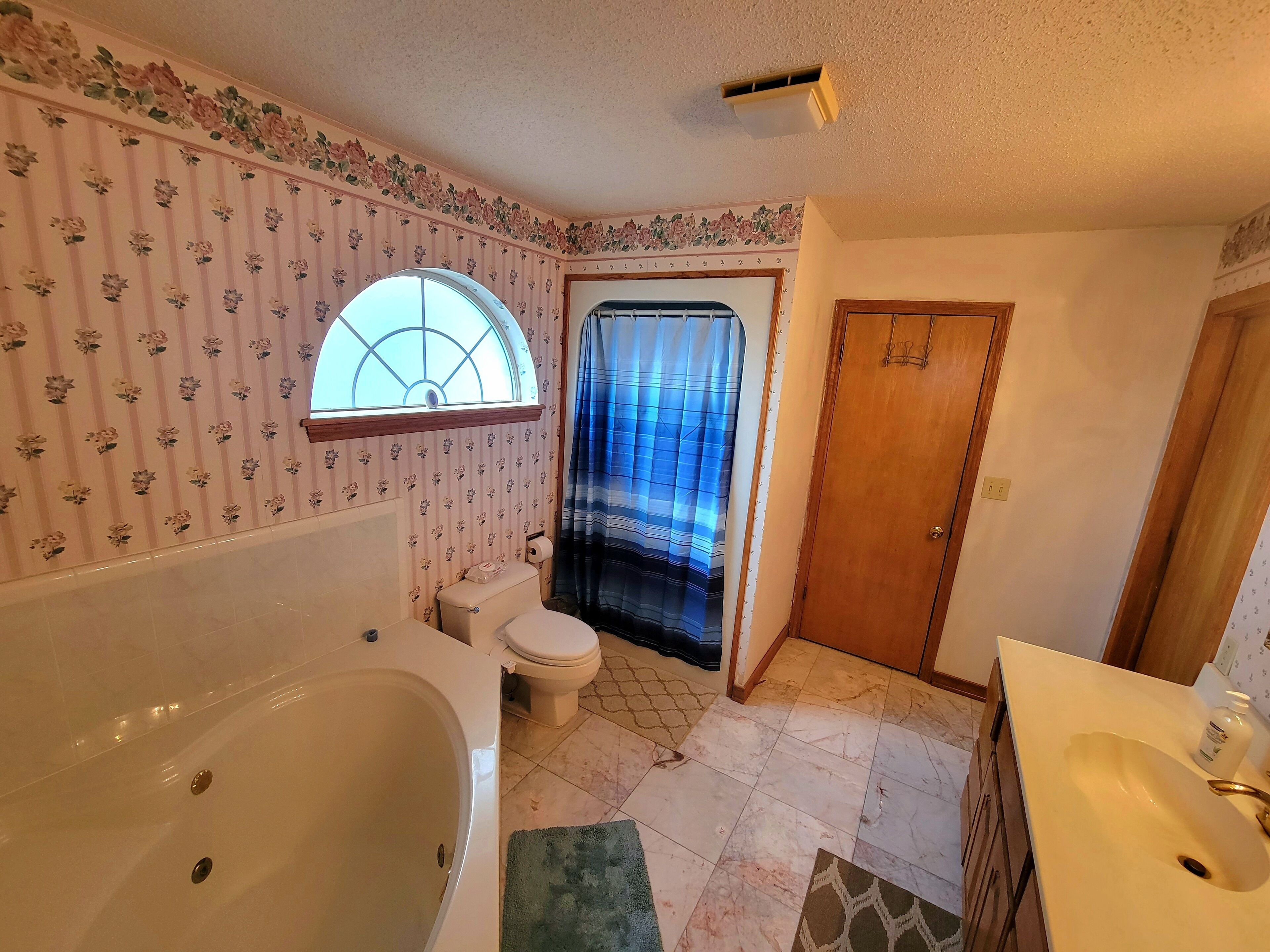 Cozy, spacious, and quiet home!