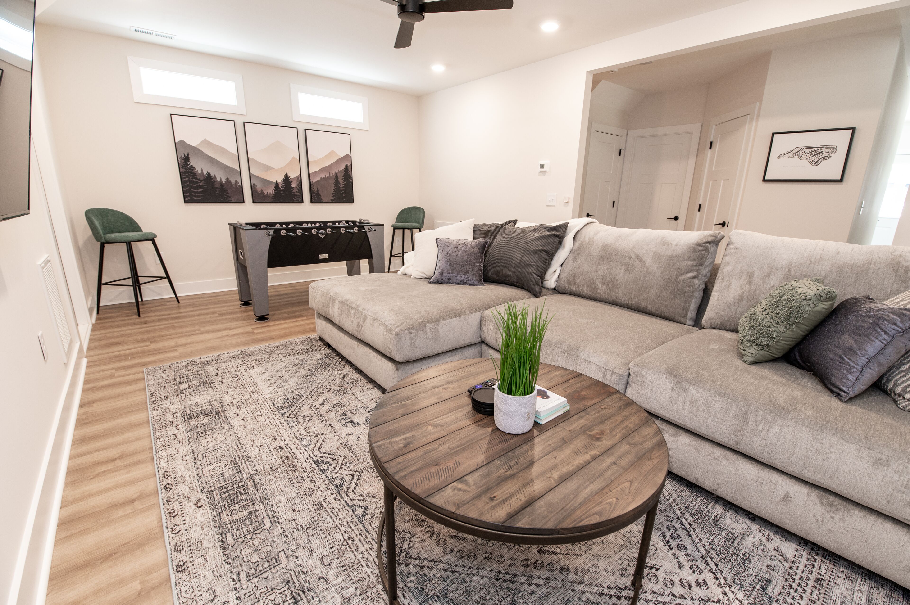 2 Kings, 2 Queens, 3.5 baths, Bonus Room - 2 mins from PNC Arena & Carter-Finley