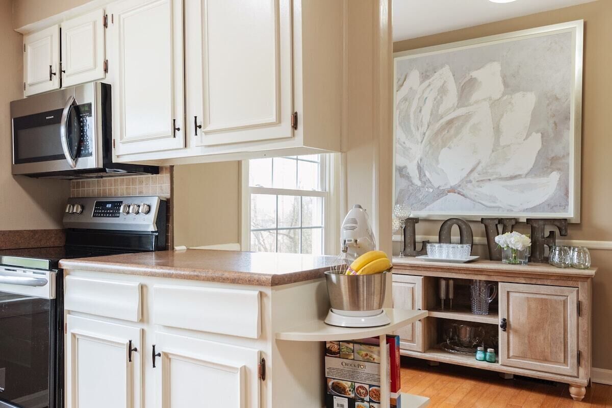 2709 · B on the Bourbon Trail with pub, pool and hot tub