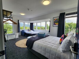 Queen + Sofabed with Shared bathroom | Laptop workspace, free cots/infant beds, free WiFi, bed sheets