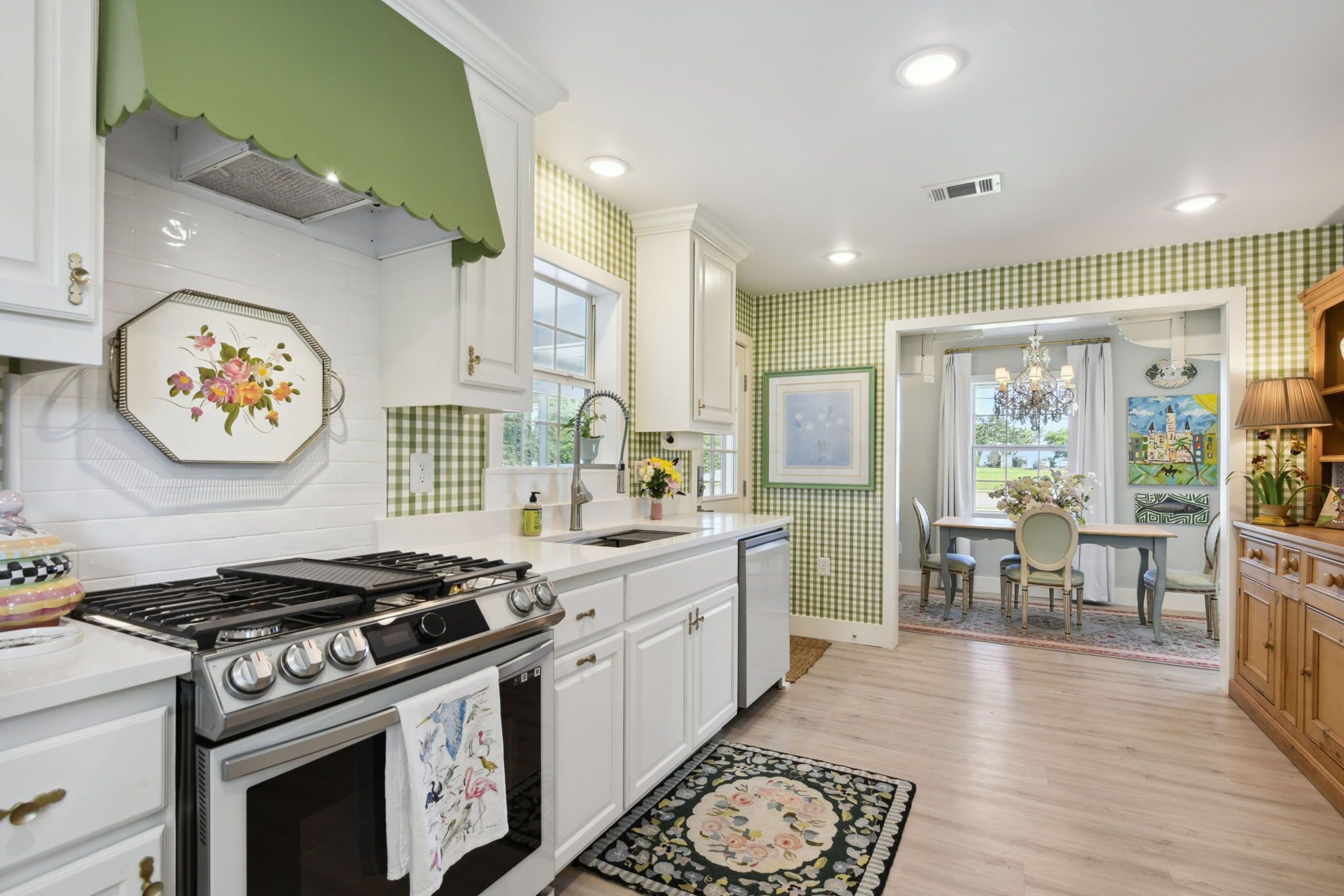 The Guest House is Lovely Beach Cottage, in the heart of Pass Christian.