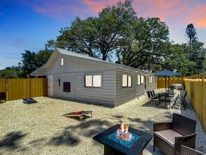 Outdoor dining - Vacation Home near Siesta Key (Sarasota)