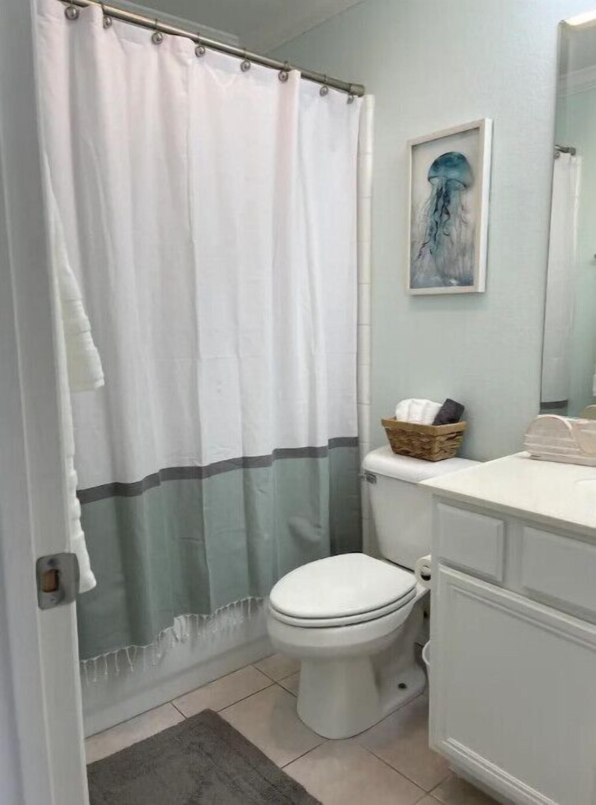 *Beach side! *Excellent Location! *2BR/2BTH* <br>☀️🐬🌊🏖️👙🩳