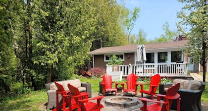 There's no place like the cottage! Beautiful cozy cottage, minutes from beach