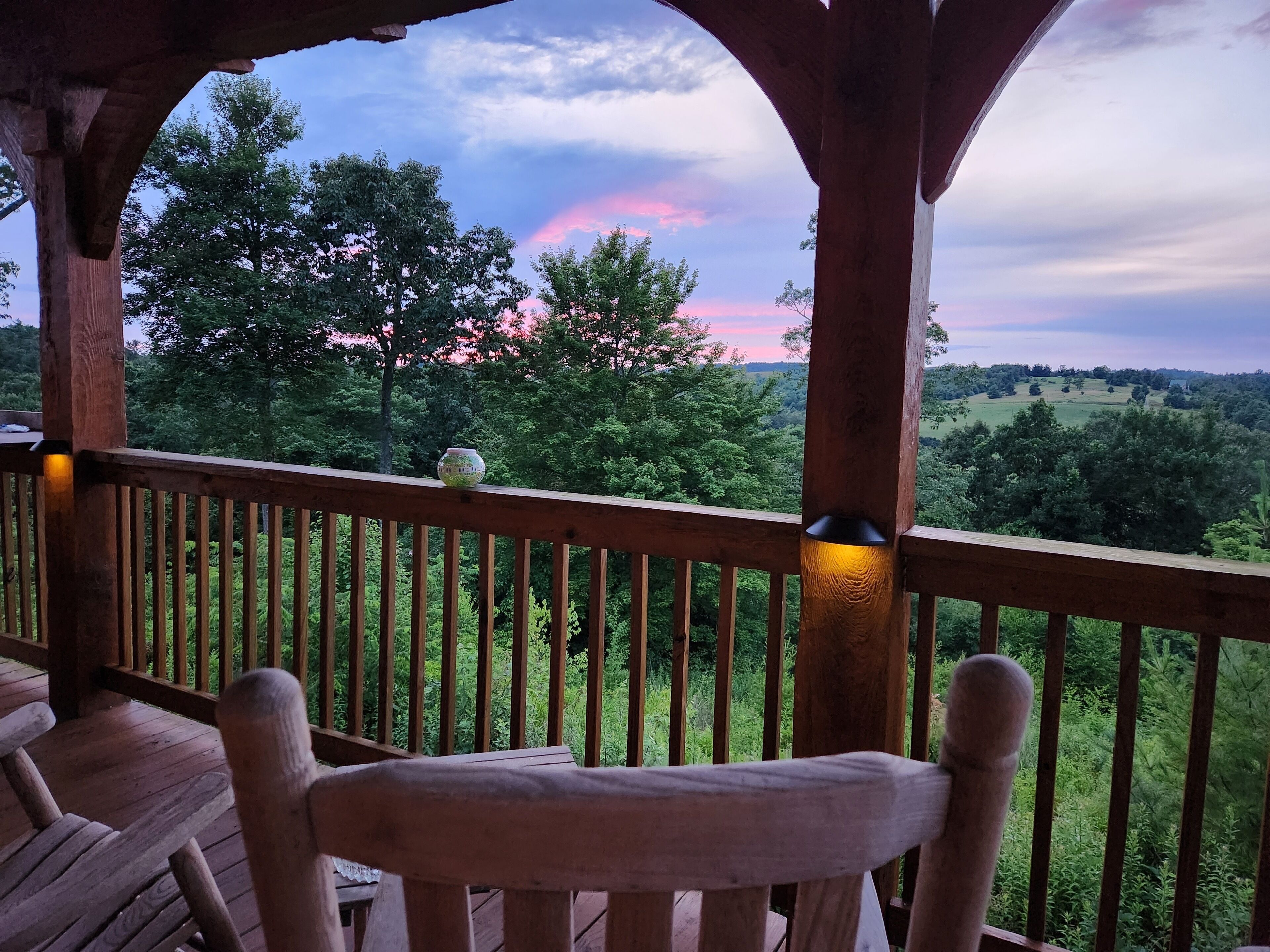 Dan River Getaway - Beautiful Updated Cabin, Great views, Peaceful & Cozy.