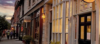 Victorian Apartment in the heart of Elora