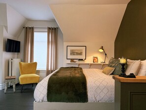 1 bedroom, desk, free WiFi, bed sheets