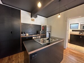 Fridge, microwave, oven, stovetop - Inner City 2 Bedroom Apartment #1 (Toowoomba City)