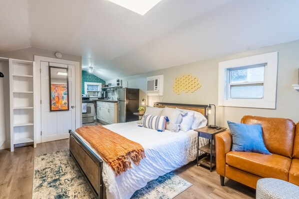 1 bedroom, free WiFi, bed sheets