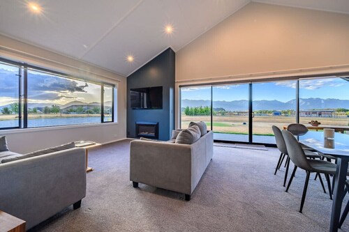 31 On Boundary Terrace