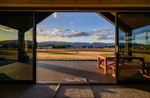 31 On Boundary Terrace