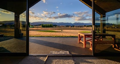 31 On Boundary Terrace