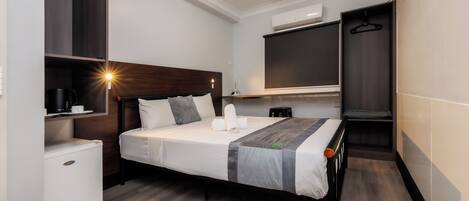 Kahden hengen perushuone | Ilmainen Wi-Fi, vuodevaatteet