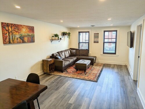 Downtown 3 Bed Loft Apartment