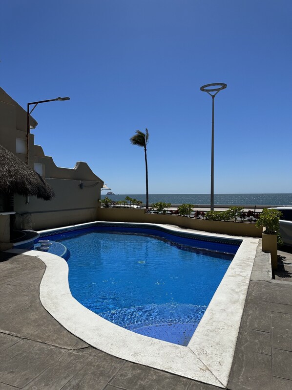 Terrace/patio - HOTEL SUITES VENEZIA (Mazatlán)