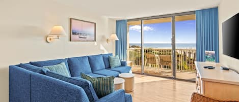 Televisio, pöytätennispöytä, kirjoja