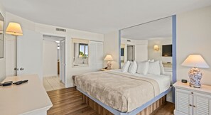 1 bedroom, free WiFi, bed sheets - Ocean Air, Brand-New Flair — Renovated Pool View Retreat (St. Augustine Beach)