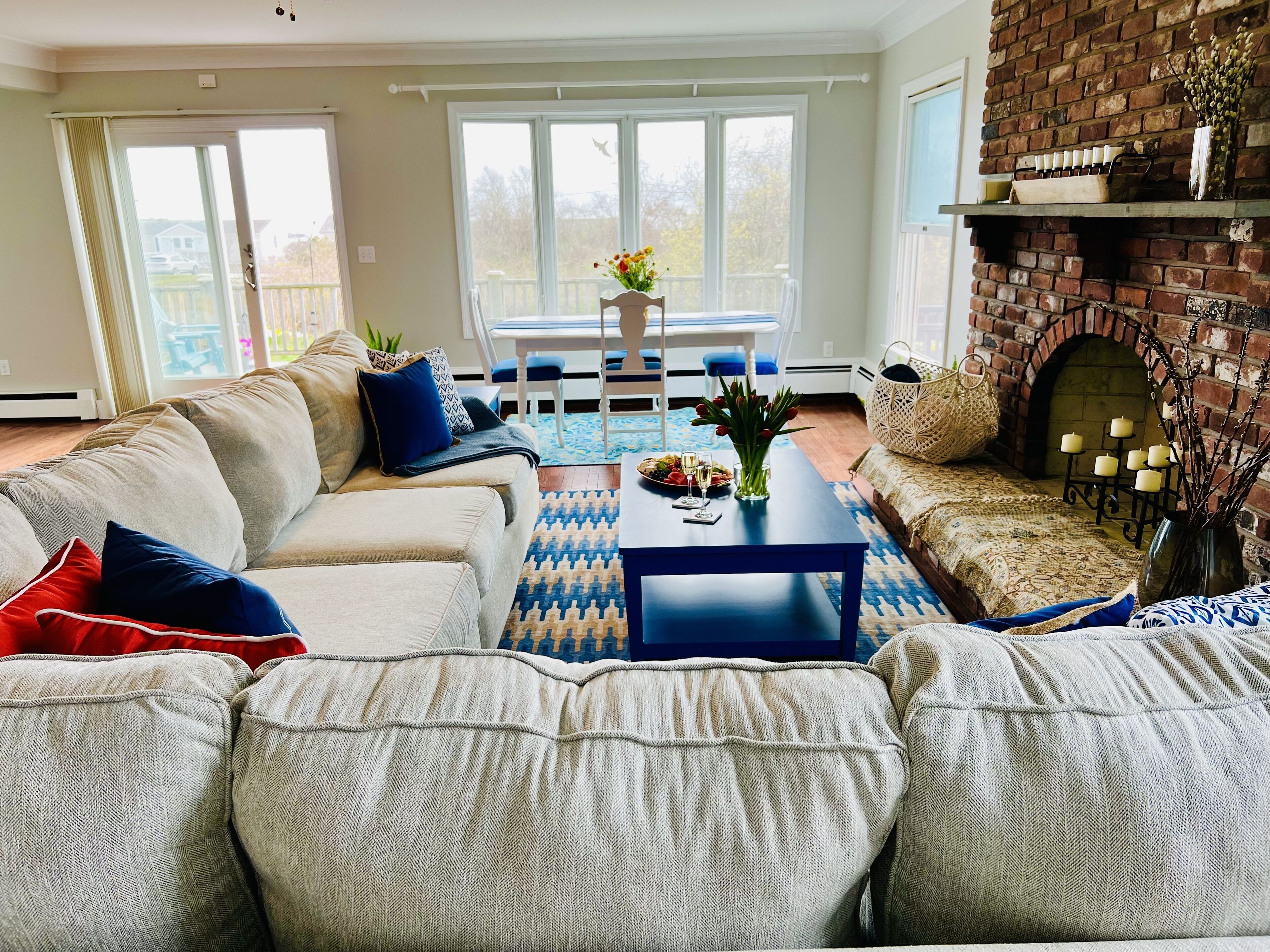 The Mermaid’s Cottage- private beach included!