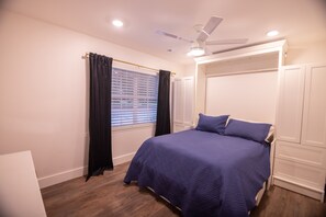 4 soverom, skrivebord, reiseseng for barn og wi-fi (inkludert)