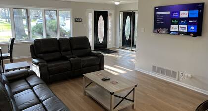 Schaumburg Pool House