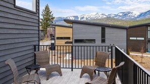 Property grounds - Glacier State of Mind (Whitefish)