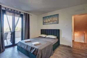 4 bedrooms, WiFi