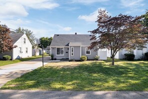 Exterior - THE Pro Football HOF  Home (Canton)