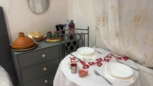 Dining - 🌿 Charming & relaxing stay in the heart of Burgundy 🌿 (Malay-le-Petit)