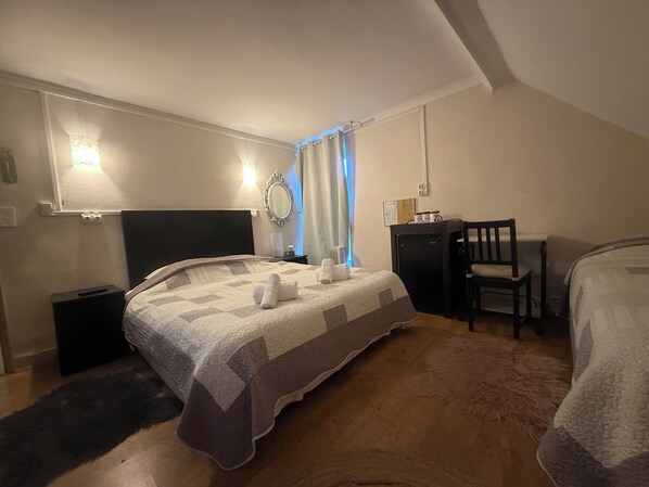 1 bedroom, WiFi, bed sheets - 🌿 Charming & relaxing stay in the heart of Burgundy 🌿 (Malay-le-Petit)