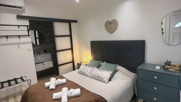 1 habitación, wifi y ropa de cama