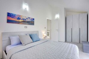 2 bedrooms, WiFi - Holiday home with pool (Ližnjan)