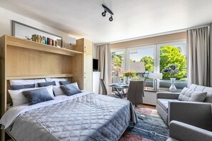 Room - Apartment 'Mit Badestrand' with Balcony (Glücksburg)