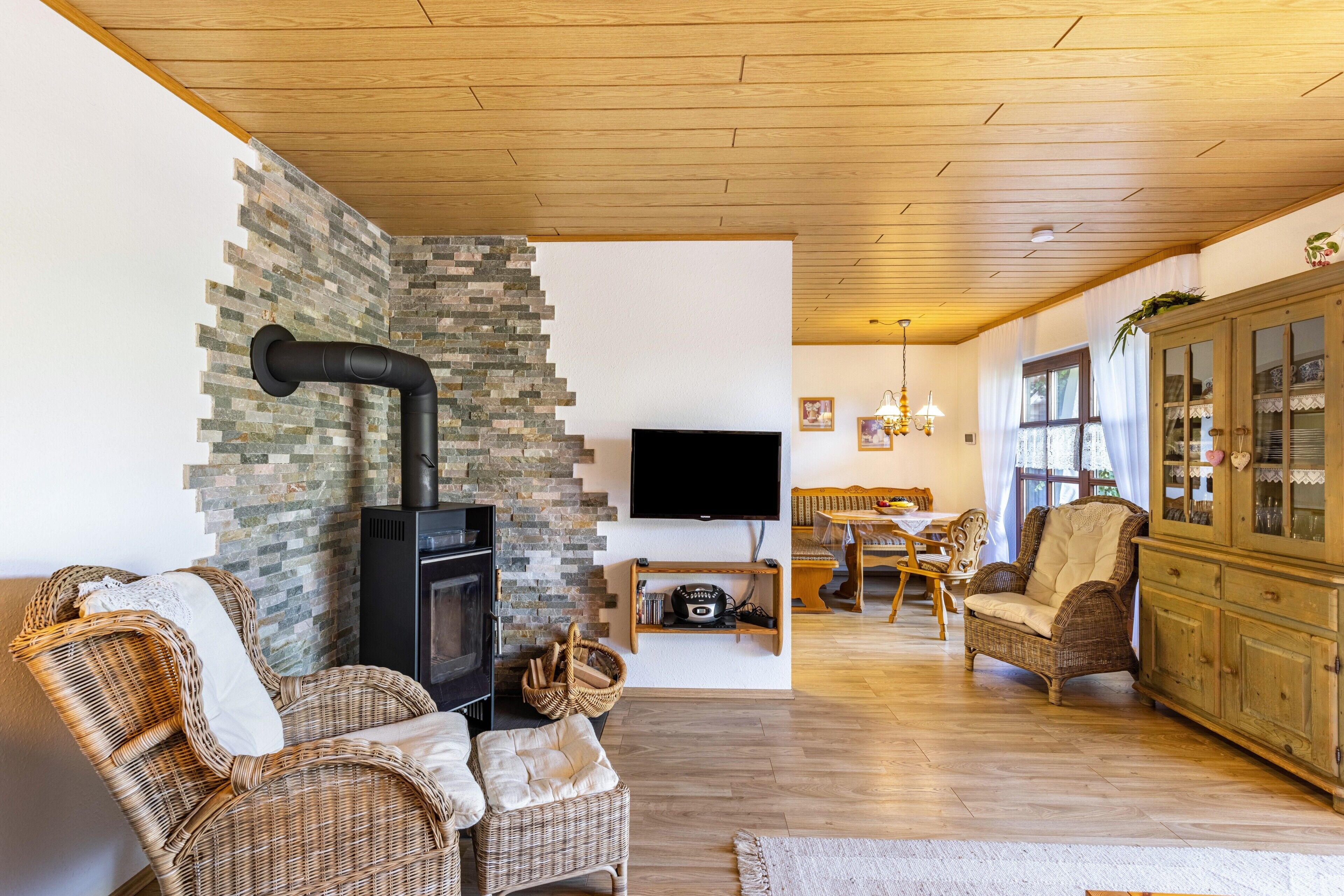 TV, fireplace, DVD player, stereo