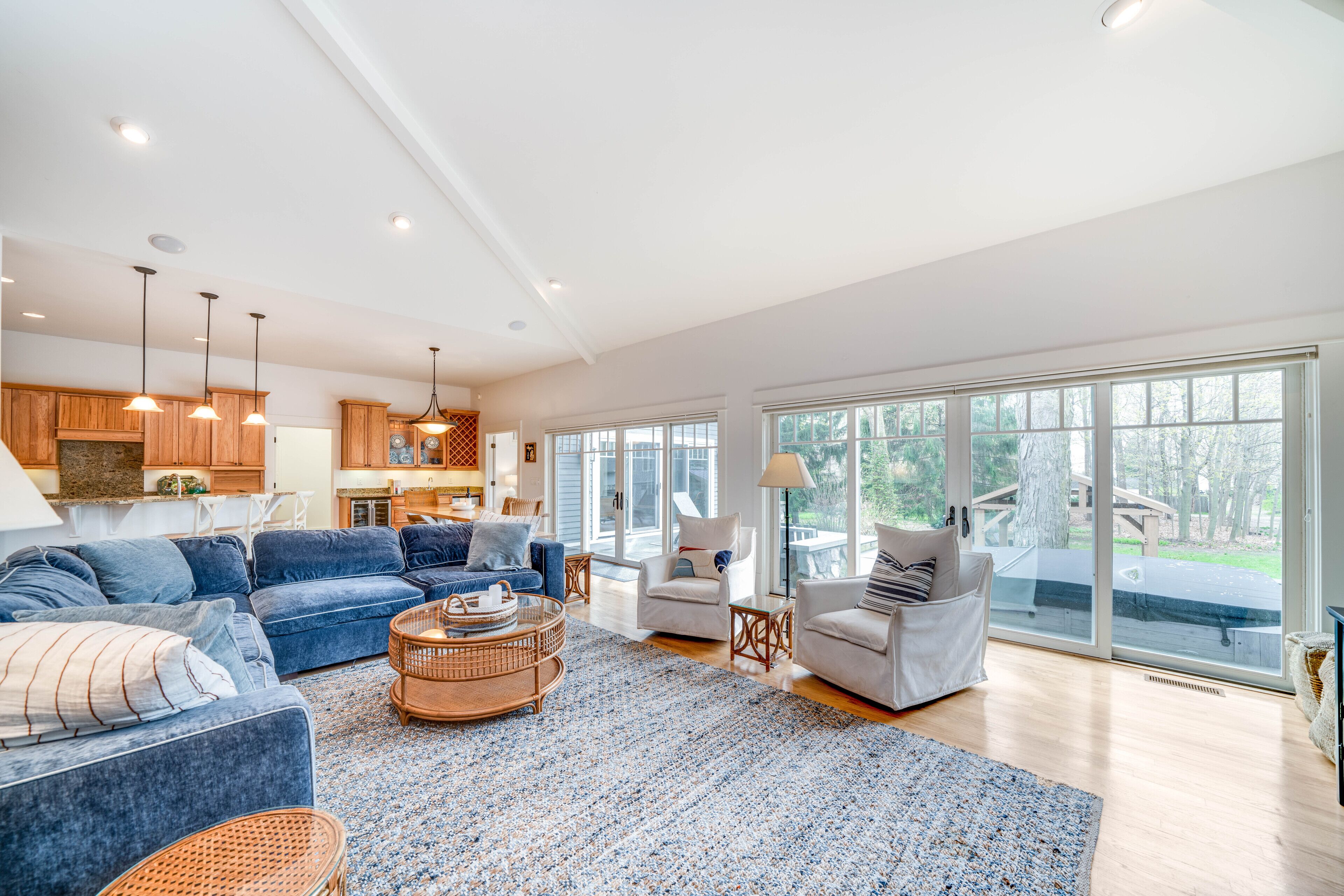 5 Bedroom Modern Farmhouse w/Lake Access & Hot Tub!