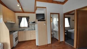 Family Cabin - Sleeps 6 | Living area