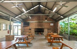 Aire de pique-nique/barbecue