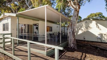 Superior Cabin | Terrace/patio