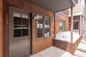 Exterior detail - Charming 3BR condo steps to hiking w/ private decks and mountain views (Telluride)