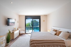 5 soveværelser, strygejern/strygebræt, internetforbindelse