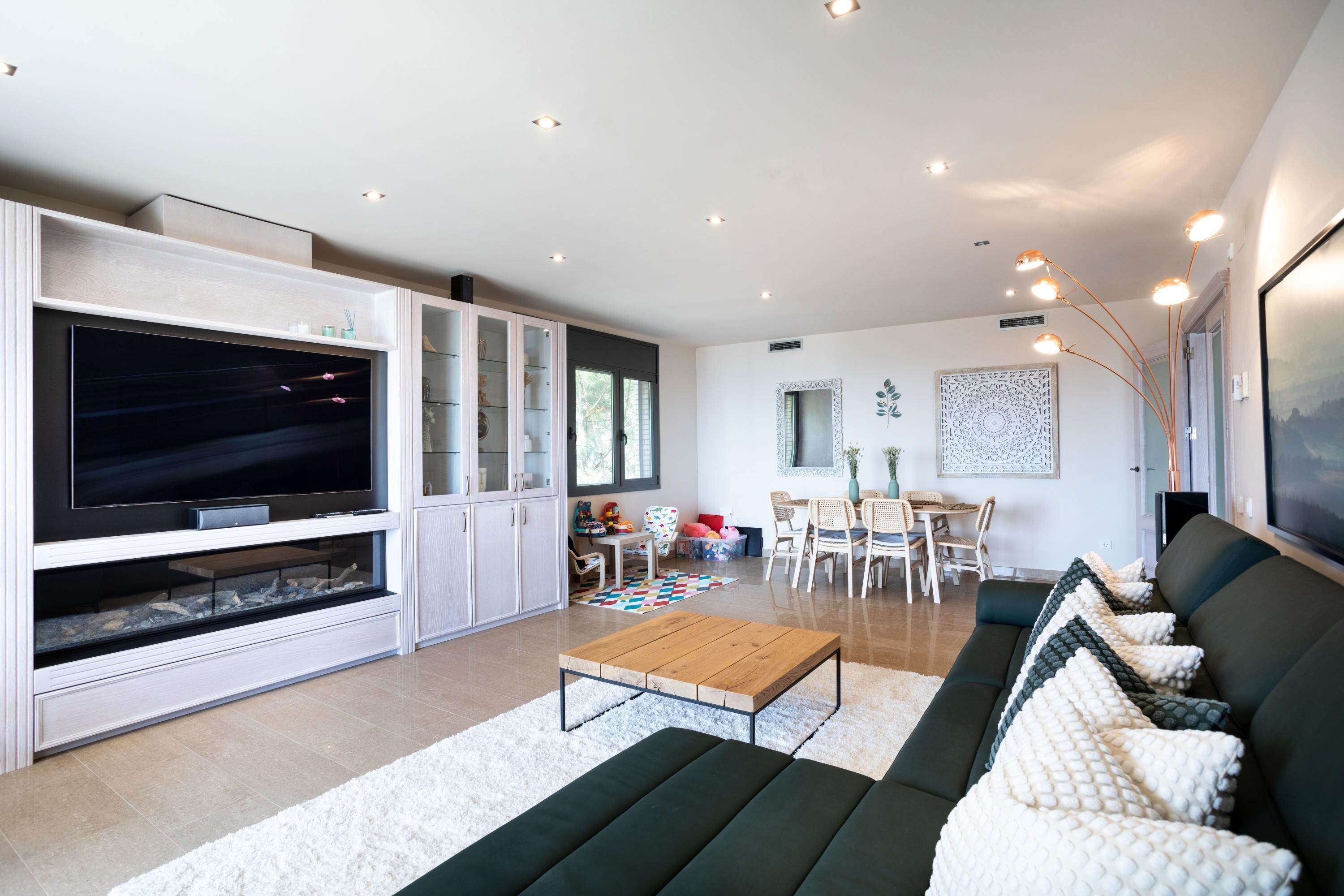 Careful And Elegant Decoration, With Private Pool And Jacuzzi - El Masnou