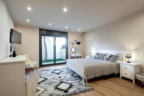 5 chambres, fer et planche à repasser, accès à Internet