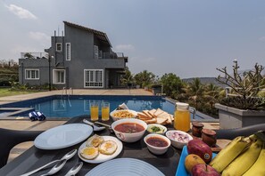 Pool - 4 Bed Villa - Sleeps 8 - Private Pool - Mtn Views (mulshi)